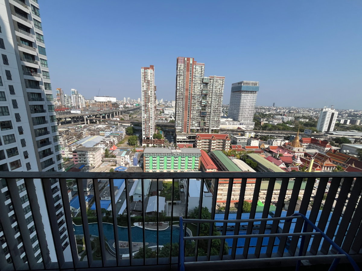 รูป ไอดีโอ โอทู | ชั้นสูง 22nd ชั้น 2BR 2BA ใน Quiet Tower C (ต่ำกว่ามูลค่าตลาด 500,000!) 4,500,000 บาท - รูปที่ 10/10