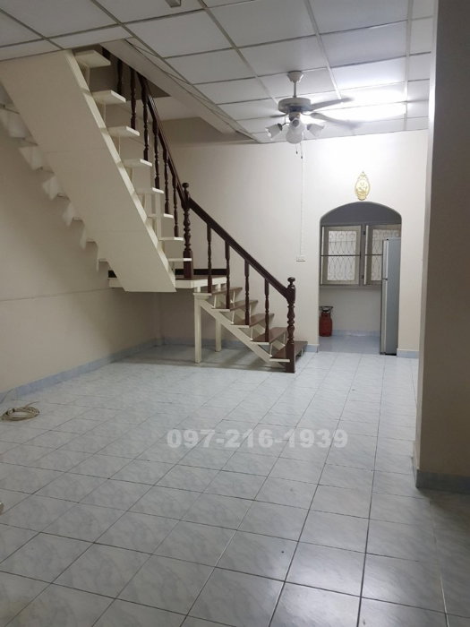 รูป ให้เช่าทาวน์เฮาส์ 2 ชั้น ลาดพร้าว 87 ใกล้ถนนลาดพร้าว พร้อมอยู่  - รูปที่ 2/10