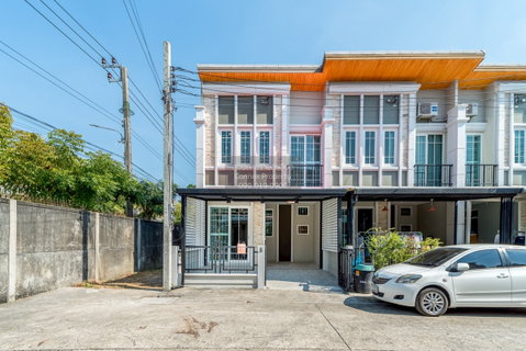 For Sale Townhouse/Townhome , Golden Town 2 Bangna - Suanluang , Dok Mai , Prawet , Bangkok , CX-149752 ✅ Live chat with us ADD LINE @connexproperty ✅