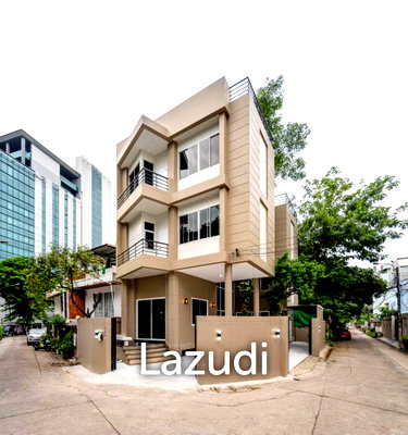 Houses for rent Bangkok : 5 Bed  Detached House At The Amber at Chatuchak