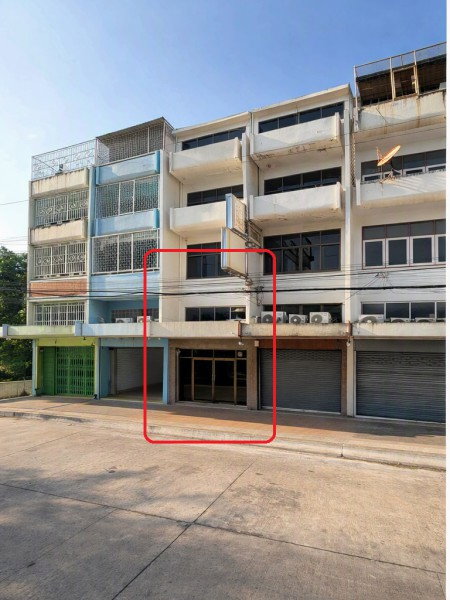 MRT Yaek Fai Chai 300 m. Office space for rent, 2 floors, Vichaivej Hospital, Yaek Fai Chai 400 m., size 12 sq m., 70 sq m.