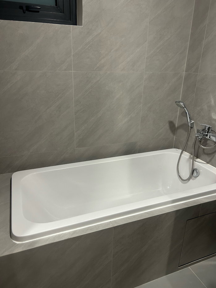 picture Corner unit with panoramic city view and bathtub at IDEO Sukhumvit - Rama 4. 60 sq.m. - 9/10