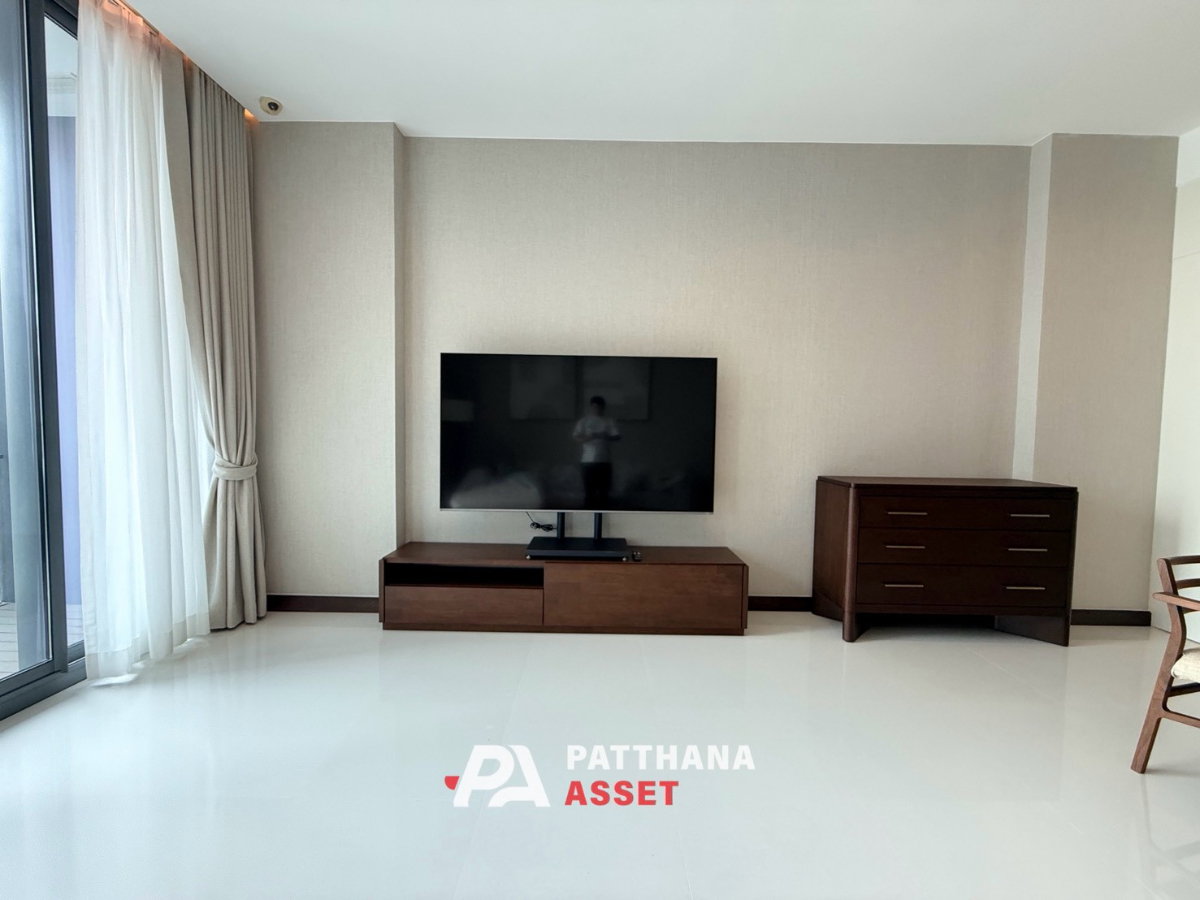 รูป Exclusive Deal! Spacious 2 Bedroom Condo at Q1 Sukhumvit - รูปที่ 4/12