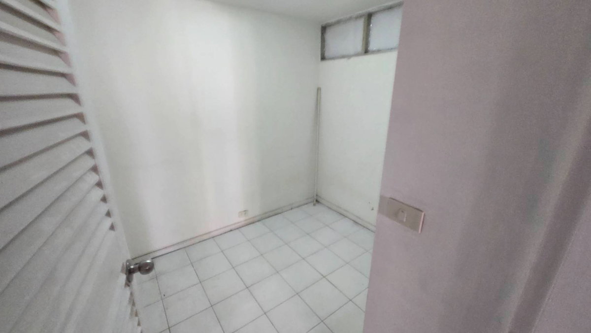 รูป ให้เช่าคอนโด Tai Ping Towers สุขุมวิท 63 ใกล้ BTS เอกมัย 4 ห้องนอน 252 ตร.ม. - รูปที่ 14/14