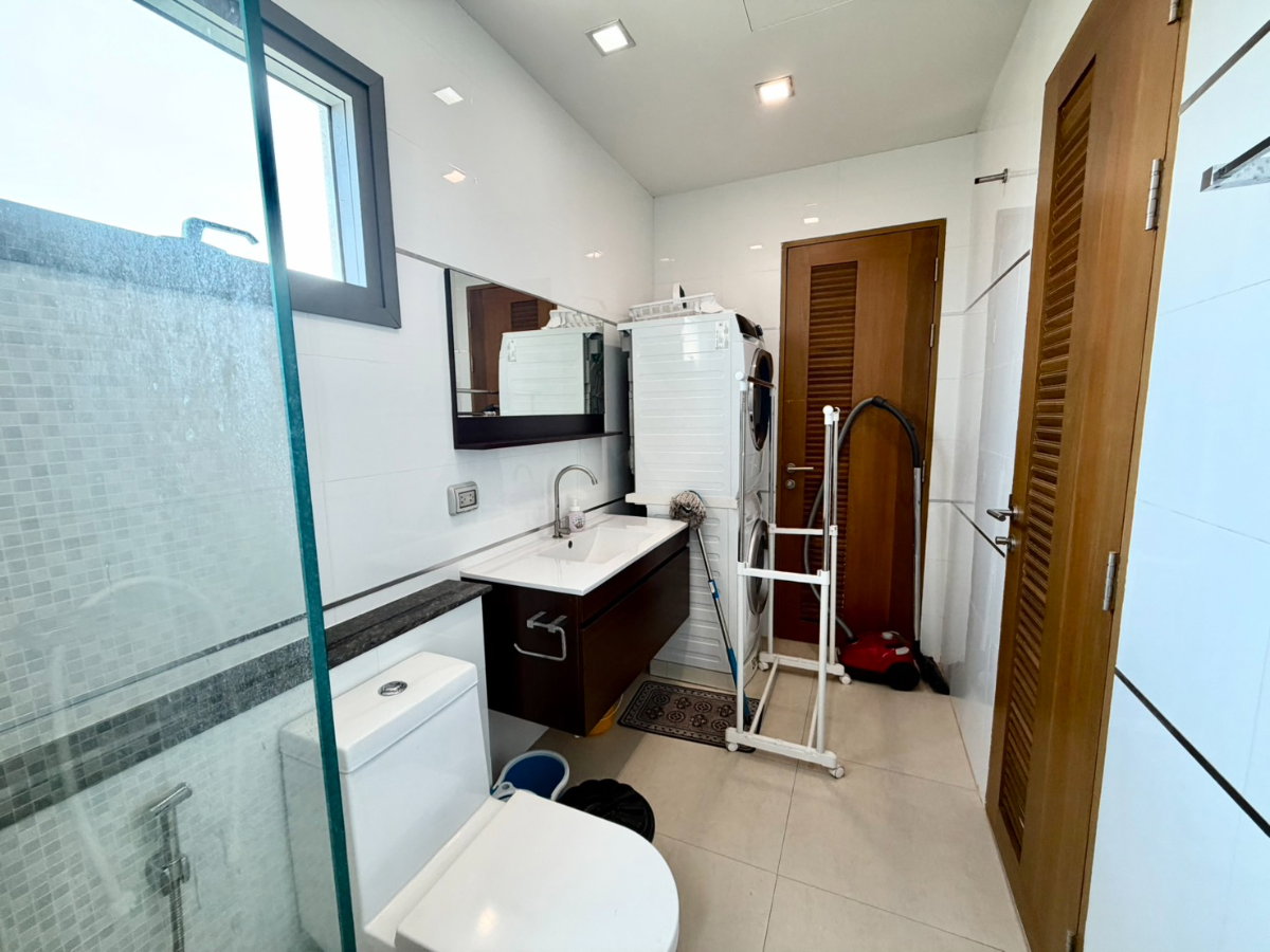 รูป Casalunar Paradiso วิวทะเล มีความเป็นส่วนตัวสูง 2 ห้องนอน 2 ห้องน้ำ ชั้น 10 พื้นที่ 95 ตรม ราคาพิเศษเพียง 27,000.- - รูปที่ 13/18