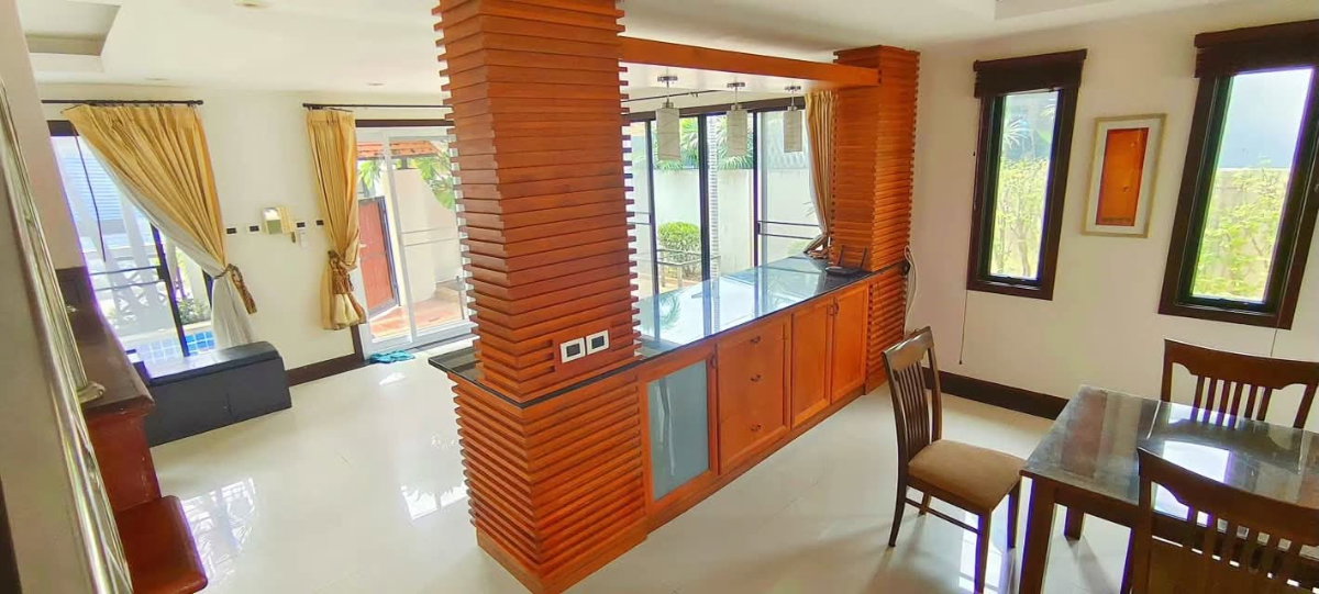 picture House in the best location in Central Pattaya - 12/13