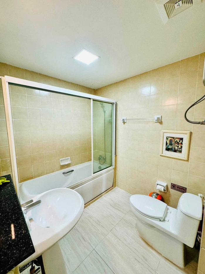 picture 🍀 For Rent The Waterford Diamond 🍀 Add Line ID: @zcondo (with@) 🔥 C5988 - 7/9