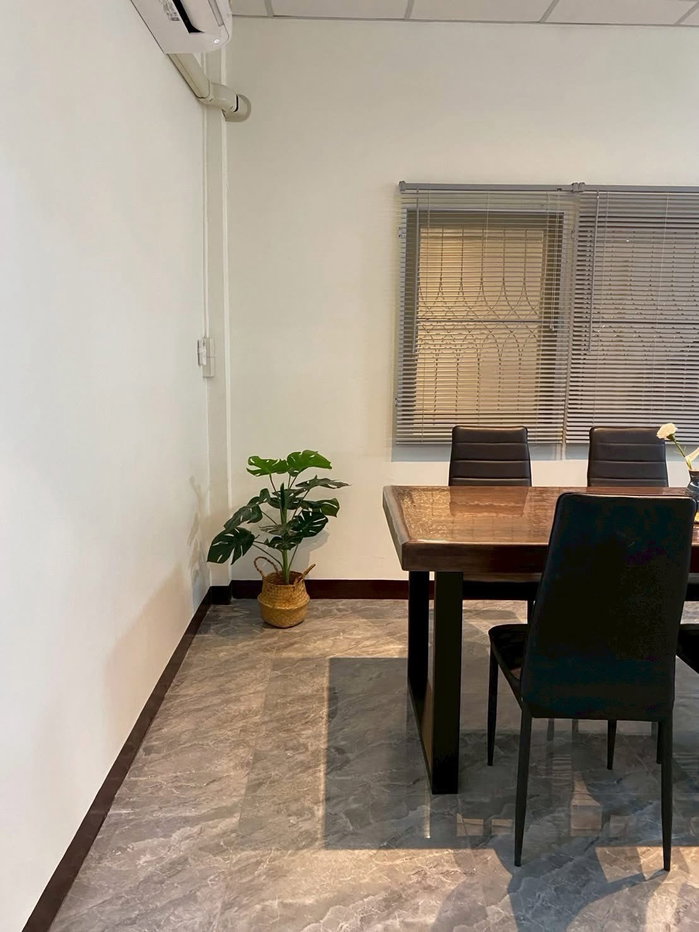 รูป 🏡 ให้เช่า บ้านเดี่ยวรีโนเวทใหม่ ย่านโชคชัย 4 – ลาดพร้าว 3 ห้องนอน 2 ห้องน้ำ พร้อมเข้าอยู่ | จอดรถได้ 2–3 คัน พื้นที่ใช้สอยกว้าง - รูปที่ 5/13