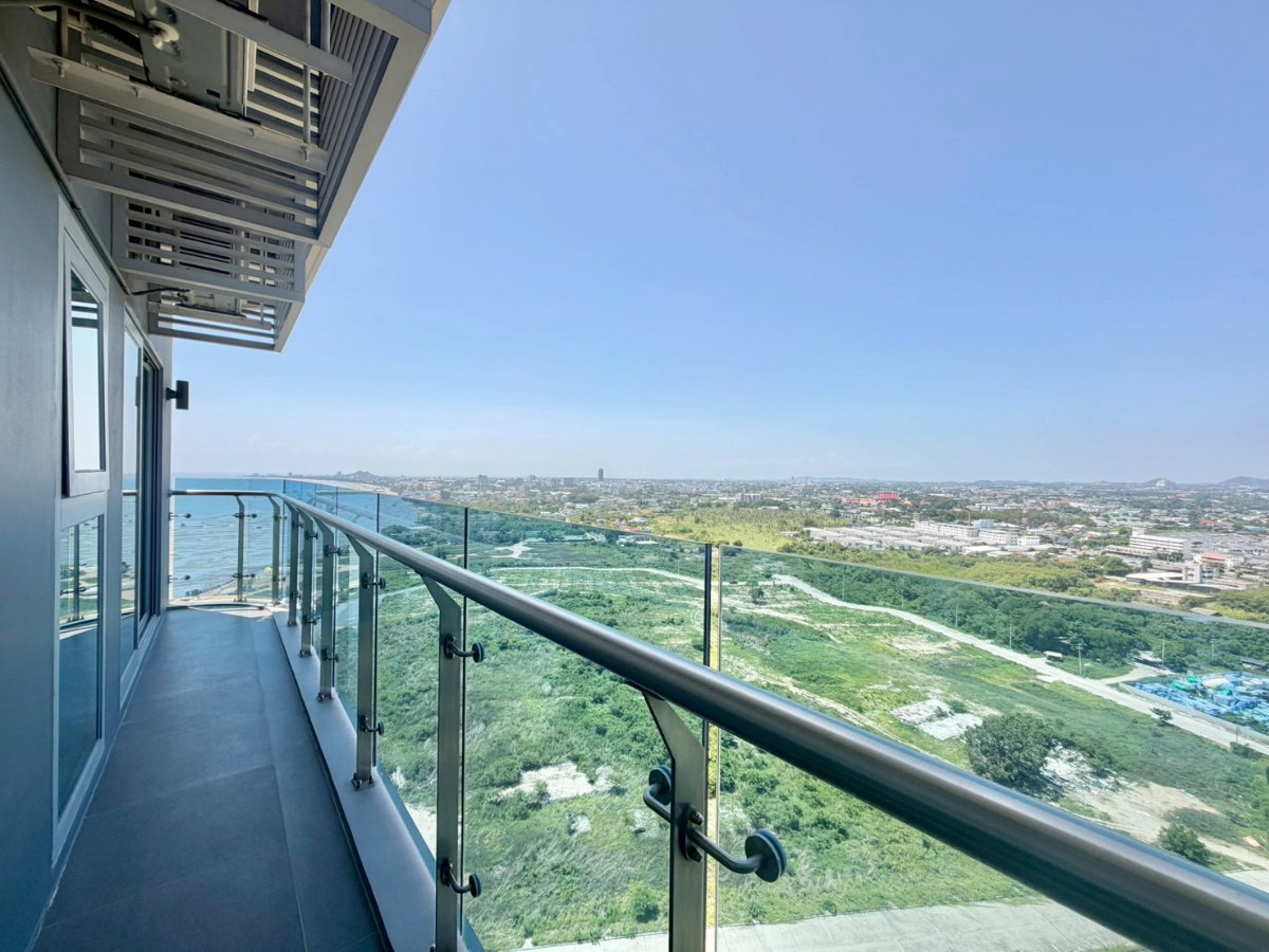 picture The Symphony: 3 bedrooms, 2 bathrooms - 21st floor, 122 sq m. Luxury beachfront condo. Beautiful unit, ready to move in. - 19/20