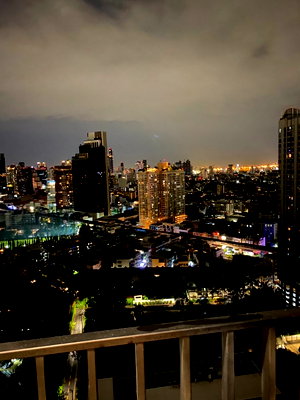 Condos for rent : Corner unit with panoramic city view and bathtub at IDEO Sukhumvit - Rama 4.    60 sq.m.