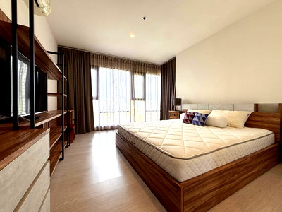 คอนโดให้เช่า : Rhythm Sukhumvit 36-38 (ห้องกว้าง ชั้นสูง มีอ่างอาบน้ำ) [CC-01]
