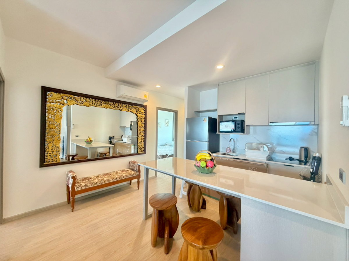 picture The Symphony: 3 bedrooms, 2 bathrooms - 21st floor, 122 sq m. Luxury beachfront condo. Beautiful unit, ready to move in. - 14/20