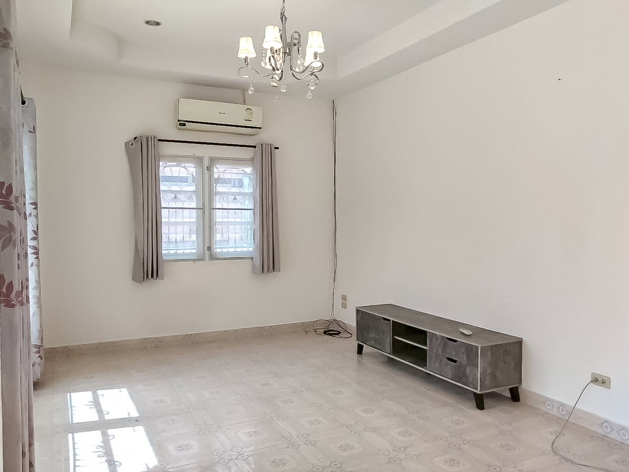 รูป House for Sale Bang Saray Sattahip Renovation - รูปที่ 2/8