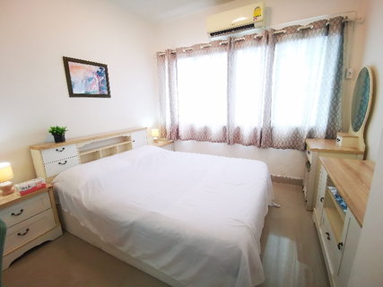 รูปภาพ Condo for rent, 60 square meters, 2 bedrooms, 1 bathroom, kitchen, living room, refrigerator, washer-dryer, microwave, bedding set included.