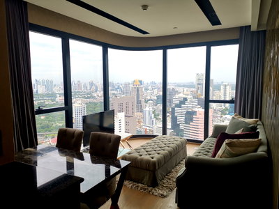 Condos for rent : Ashton Chula Silom       2 Bed 1 Bath     Floor  46th    Size 55 sq.m.