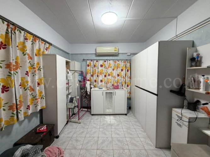 รูป บ้านพร้อม อพาร์ตเม้นท์ ใน นิคมอุตสาหกรรม นวนคร ซอยไทยธานี 12 - รูปที่ 16/37