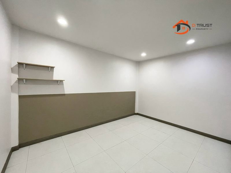 รูป ขาย ทาวน์เฮ้าส์ รีโนเวทใหม่ 100% หมู่บ้านทรัพย์ธานี ซอยแพรกษา 10/1 ใกล้ BTS แพรกษา พร้อมเข้าอยู่ - รูปที่ 8/16
