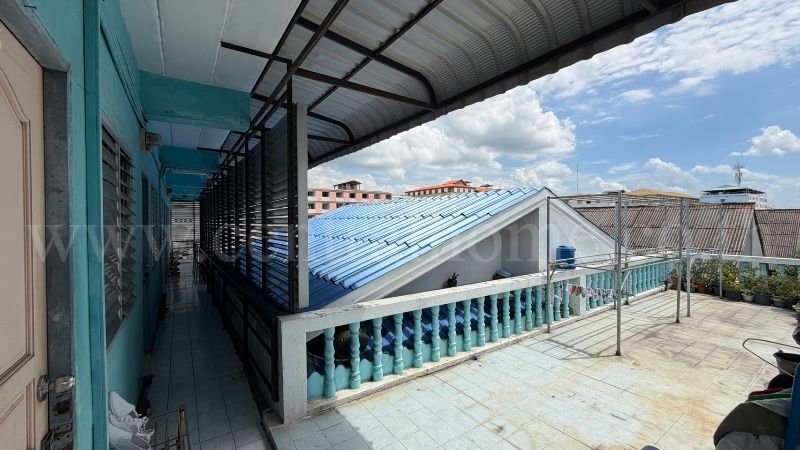 รูป บ้านพร้อม อพาร์ตเม้นท์ ใน นิคมอุตสาหกรรม นวนคร ซอยไทยธานี 12 - รูปที่ 35/37