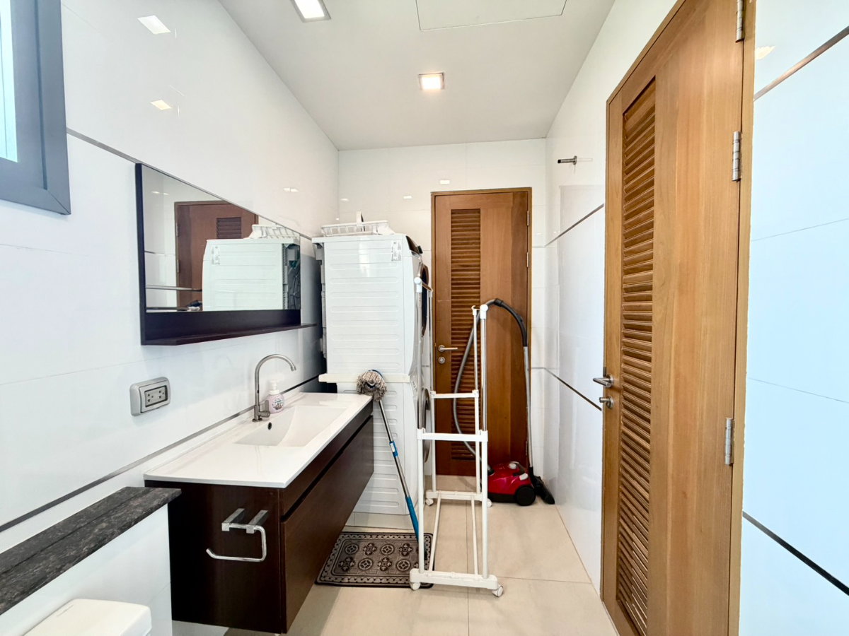 รูป Casalunar Paradiso วิวทะเล มีความเป็นส่วนตัวสูง 2 ห้องนอน 2 ห้องน้ำ ชั้น 10 พื้นที่ 95 ตรม ราคาพิเศษเพียง 27,000.- - รูปที่ 18/18