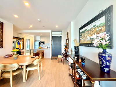 Condos for rent : The Symphony: 3 bedrooms, 2 bathrooms - 21st floor, 122 sq m. Luxury beachfront condo. Beautiful unit, ready to move in.