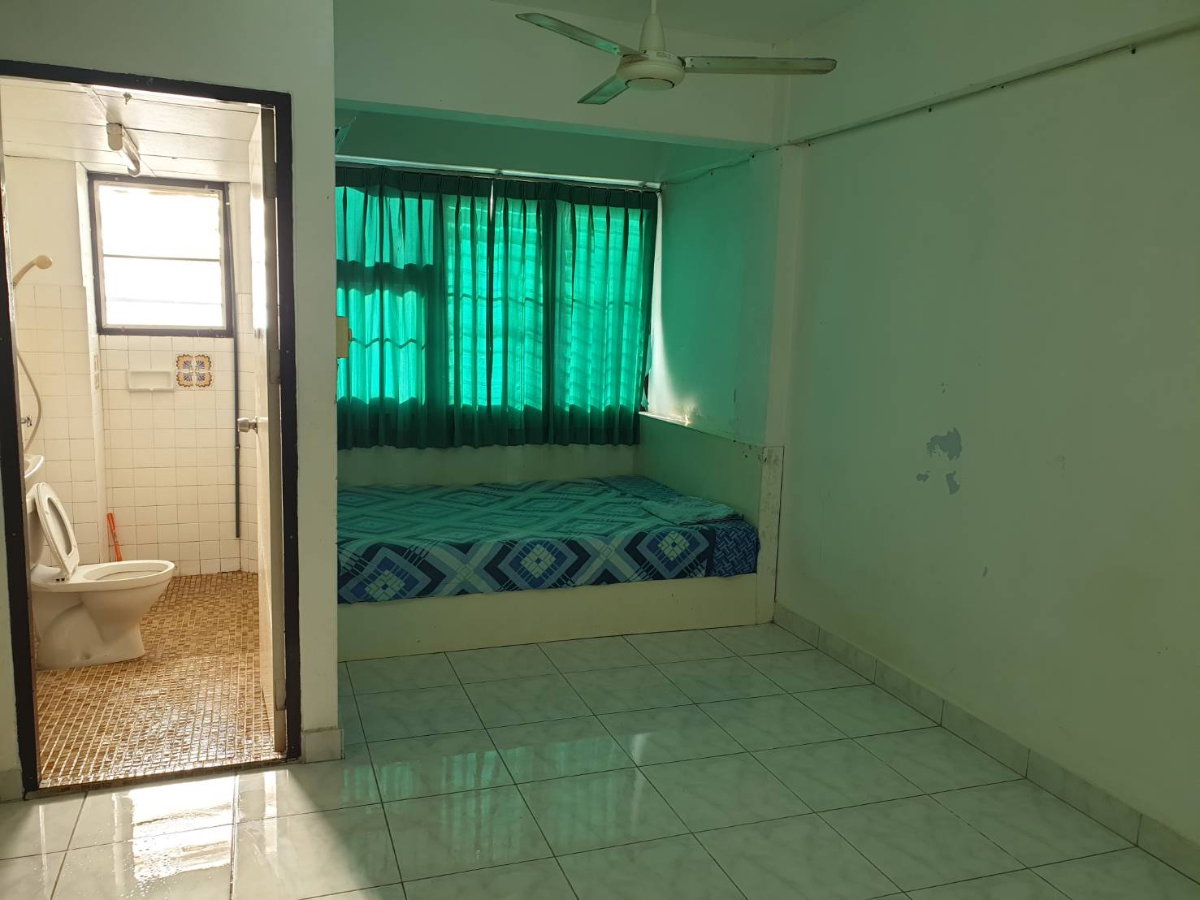 รูป แบชเล่อร์ คอนโดมิเนียม (Bachelor condominium)  - รูปที่ 2/16