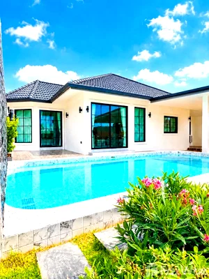 บ้านเดี่ยว ชลบุรี : ขาย วิลล่า 4 ห้องนอน ในโครงการ โชคชัย การ์เด้น โฮม 2 6583883
