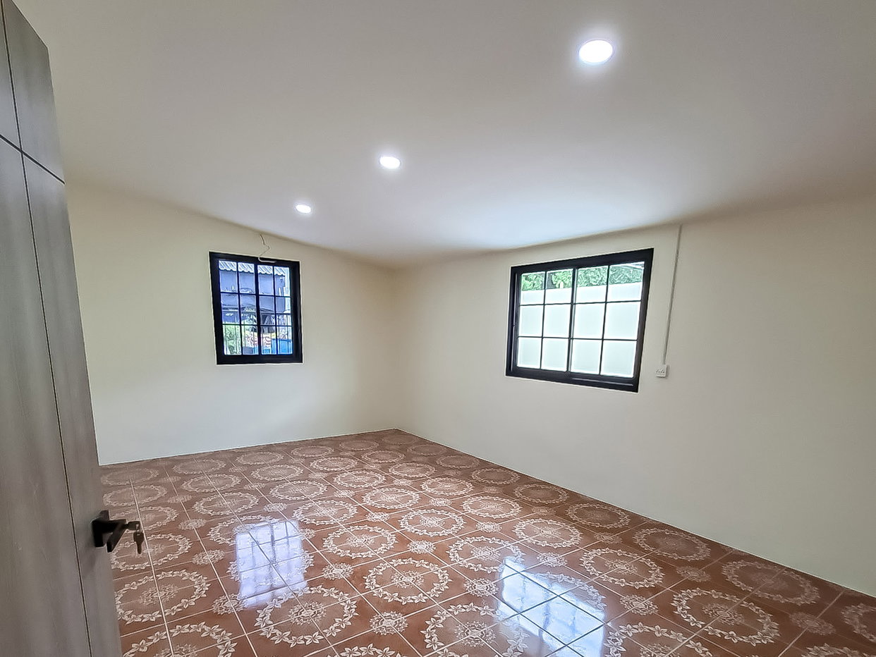 รูป House for Sale Khao Noi East Pattaya 4 Bedroom 2 Storey - รูปที่ 9/17