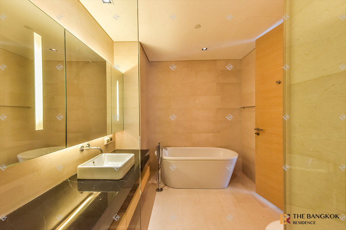 รูป เช่าคอนโด 💎 Saladaeng Residences 2นอน 90ตร.ม. 85k ✨ ยูนิตกว้าง พร้อมเช่า ใกล้ BTS ศาลาแดง  - รูปที่ 9/12