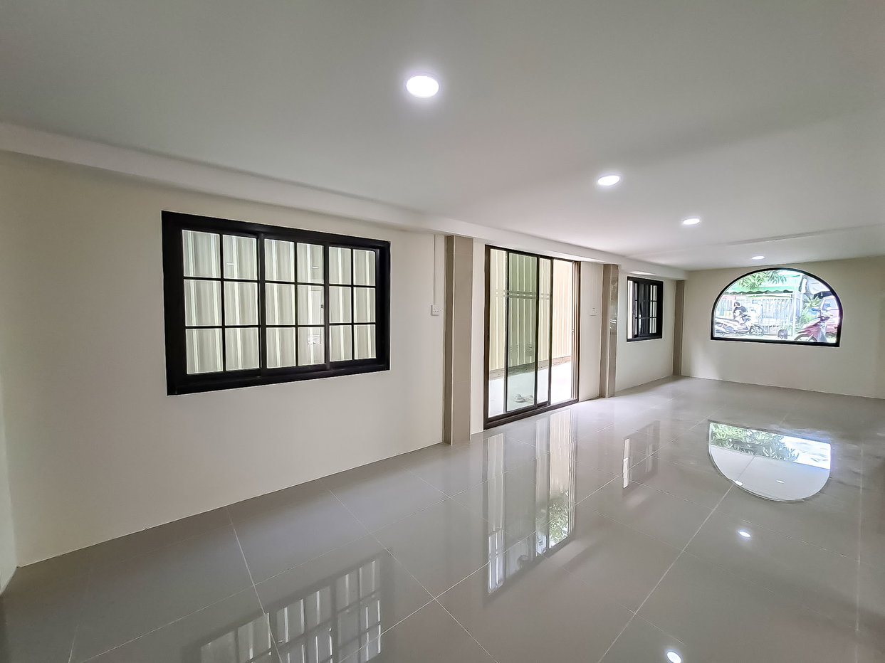 รูป House for Sale Khao Noi East Pattaya 4 Bedroom 2 Storey - รูปที่ 5/17