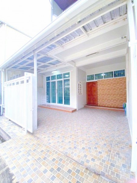 รูป โชคชัย4-ลาดพร้าว ซ.30-32 ให้เช่าทาวน์โฮม2ชั้น3นอน2น้ำ ใกล้โรงพยาบาลเปาโล โชคชัย 4 ภายใน 500 ม. ที่จอดรถในบ้าน หน้าบ้านจอดได้อีก 1 คัน 4 แอร์ - รูปที่ 5/8