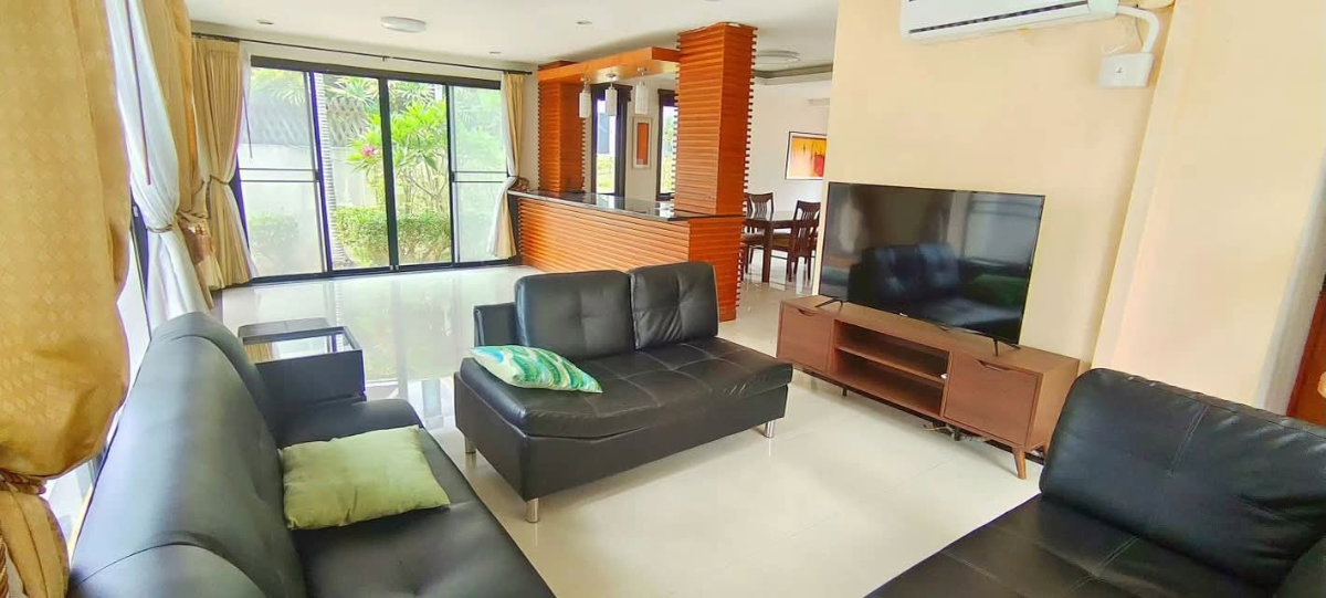 picture House in the best location in Central Pattaya - 10/13