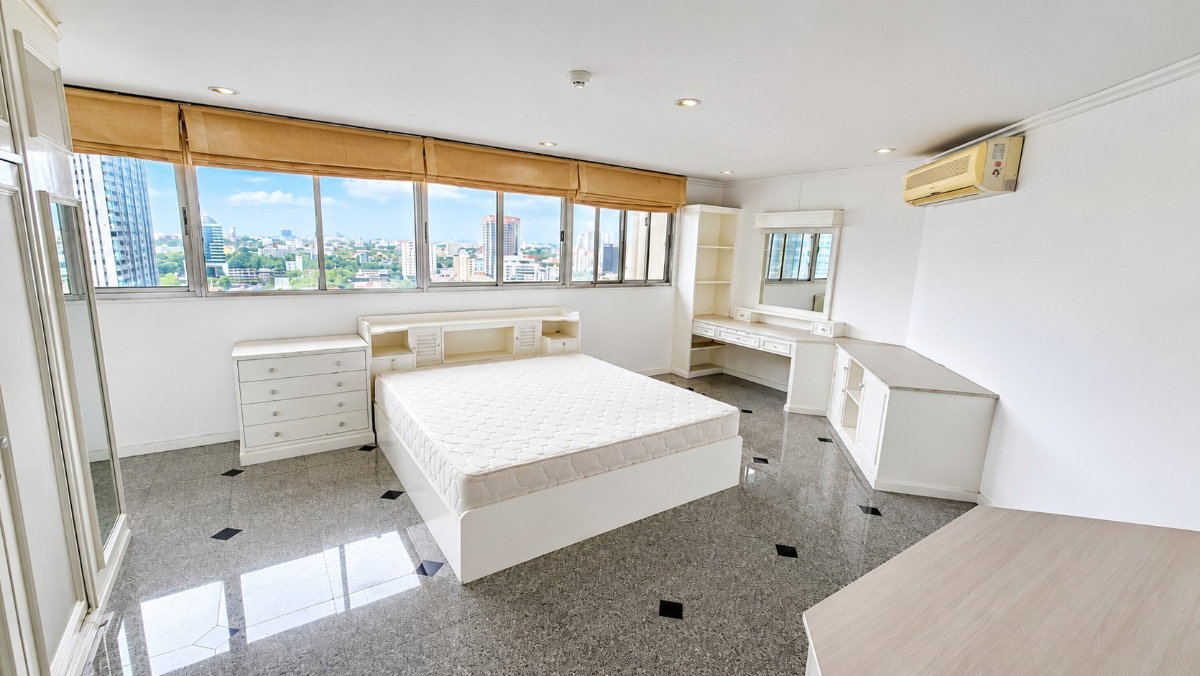 รูป ให้เช่าคอนโด Tai Ping Towers สุขุมวิท 63 ใกล้ BTS เอกมัย 4 ห้องนอน 252 ตร.ม. - รูปที่ 3/14