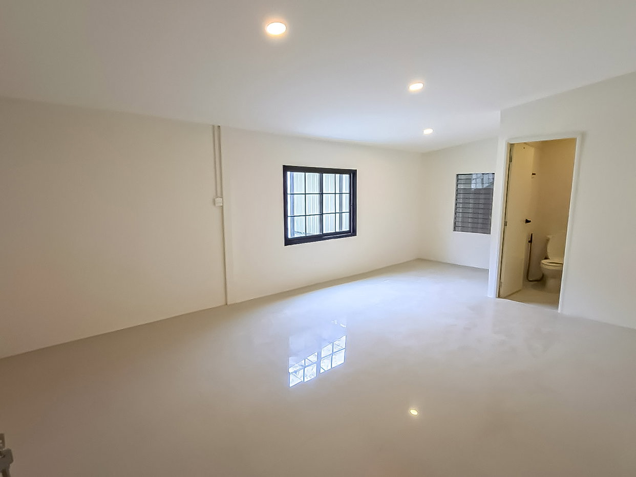 รูป House for Sale Khao Noi East Pattaya 4 Bedroom 2 Storey - รูปที่ 4/17