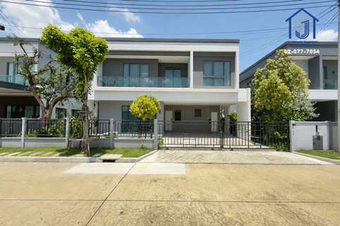 ขายบ้านเดี่ยว 2 ชั้น หมู่บ้านCENTRO รามอินทรา - จตุโชติ 2 ใกล้ทางด่วนกาญจนาภิเษก และทางด่วนจตุโชติ