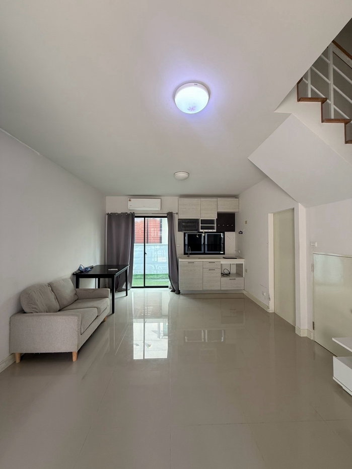 รูป 🏡 ให้เช่าทาวน์โฮม 3 ชั้น 📍 หมู่บ้านกลางเมือง รามอินทรา 3 ห้องนอน 3 ห้องน้ำ บ้านสวย พร้อมเข้าอยู่ ทำเลดี เดินทางสะดวก #รับสัตว์เลี้ยงขนาดเล็ก🐱🐶 - รูปที่ 15/18