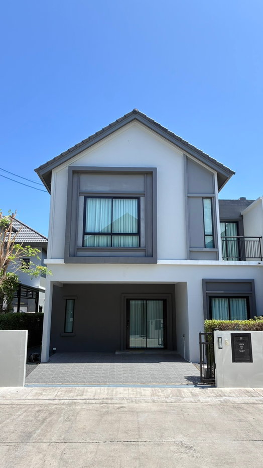 picture Spacious Fully Furnished Townhouse / Investment Property / Ideal Long-Term Living - 4/4