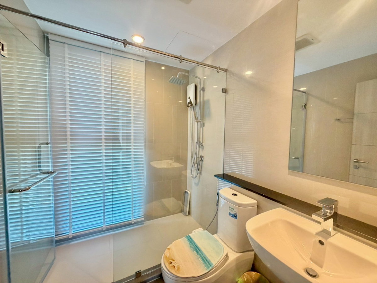 picture The Symphony: 3 bedrooms, 2 bathrooms - 21st floor, 122 sq m. Luxury beachfront condo. Beautiful unit, ready to move in. - 6/20