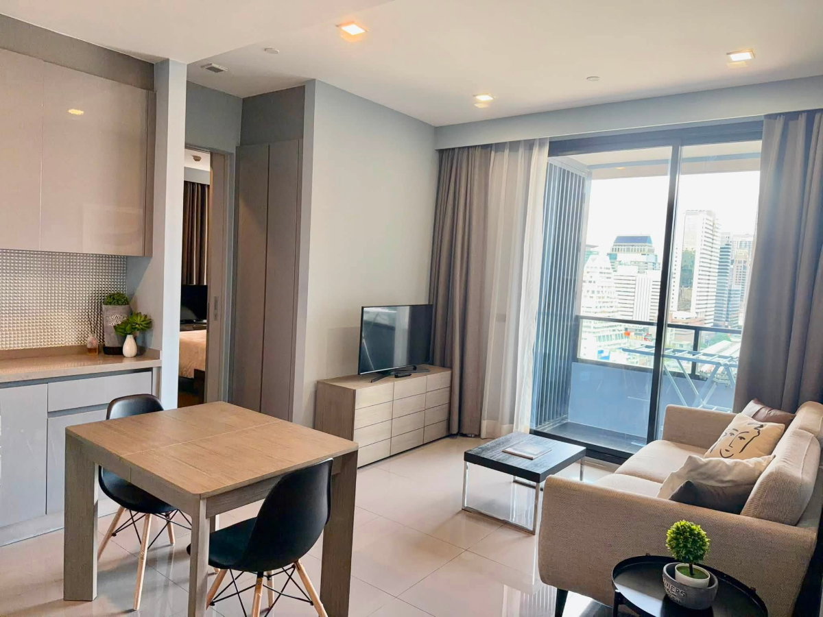 รูป Condo for RENT/Sale : M Silom 𝐒𝐢𝐳𝐞 : 53 sqm. 𝐓𝐲𝐩𝐞 : 1 Bedroom /1 Bathroom/City view 𝐅𝐥𝐨𝐨𝐫 : high floor ✅Fully furnished - รูปที่ 1/14