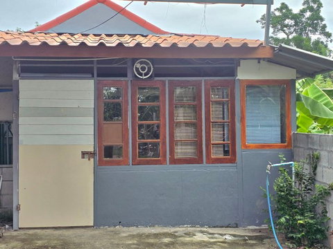 For rent, it's a one-story house. Baan Nai Suan (Bang Pla Resort), Bang Pla Subdistrict, Bang Len District, Nakhon Pathom Province