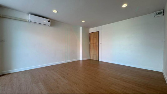 For Sell Condo BAAN RATCHAYOTHIN Building 1, Floor 4,Studio, Room size 27 sqm