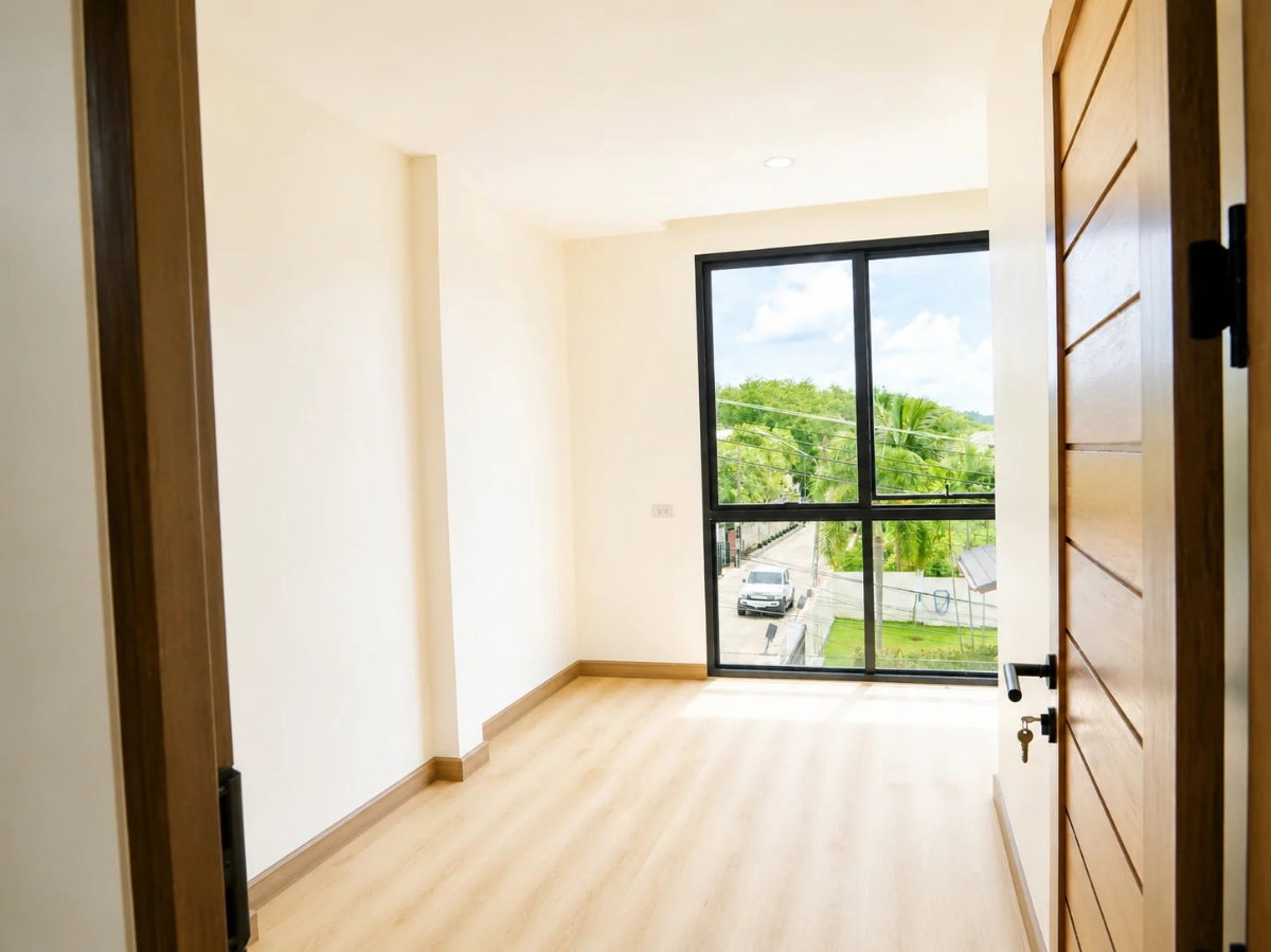 picture 🏡 Luxury Pool Villa in the heart of Phuket City | Featuring a private swimming pool. - 6/8