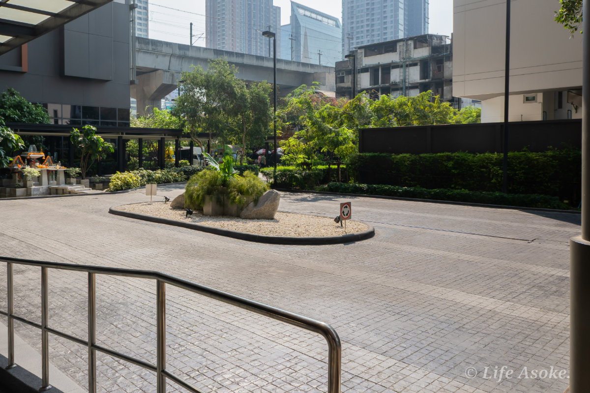 picture ð Rare Item | Life Asoke | 0m MRT | Ready to move-in - 61/62