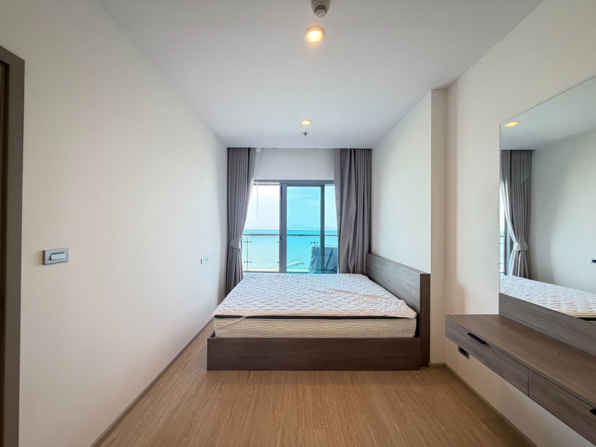 picture The Symphony: 2 bedrooms, 2 bathrooms - 17th floor, 80 sq m. Luxury beachfront condo. Beautiful unit, ready to move in. - 18/20