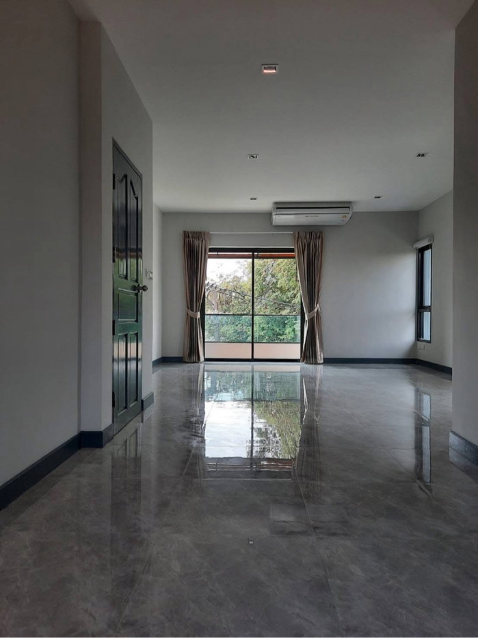picture 🏢 Home Office near MRT Sutthisan - 9/12