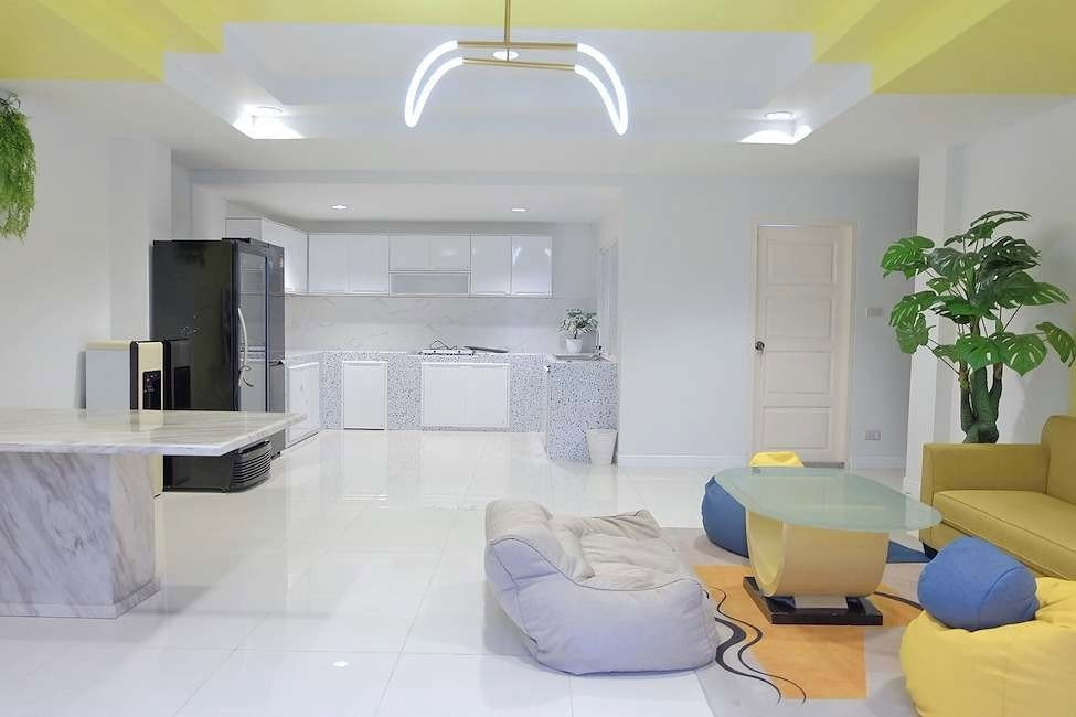 รูป LTHC15991 - Pet Friendly Townhouse for Rent Thonglor | 5-Storey with Rooftop | Near BTS Thonglor | 70K/Month | - รูปที่ 1/13