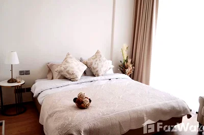 Condos for sale : 1 Bedroom Condo for sale at 28 Chidlom  6605854