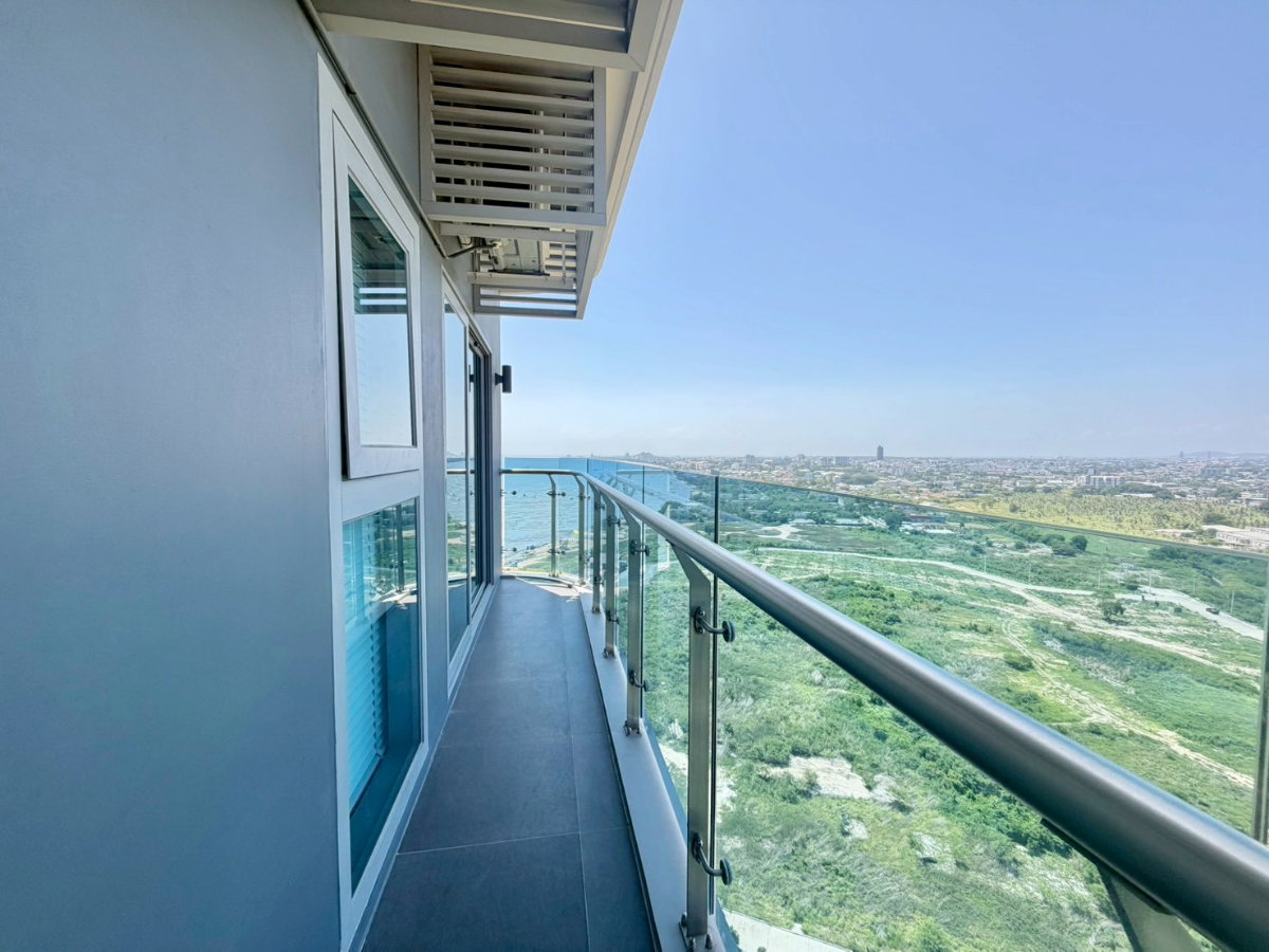 picture The Symphony: 3 bedrooms, 2 bathrooms - 21st floor, 122 sq m. Luxury beachfront condo. Beautiful unit, ready to move in. - 20/20