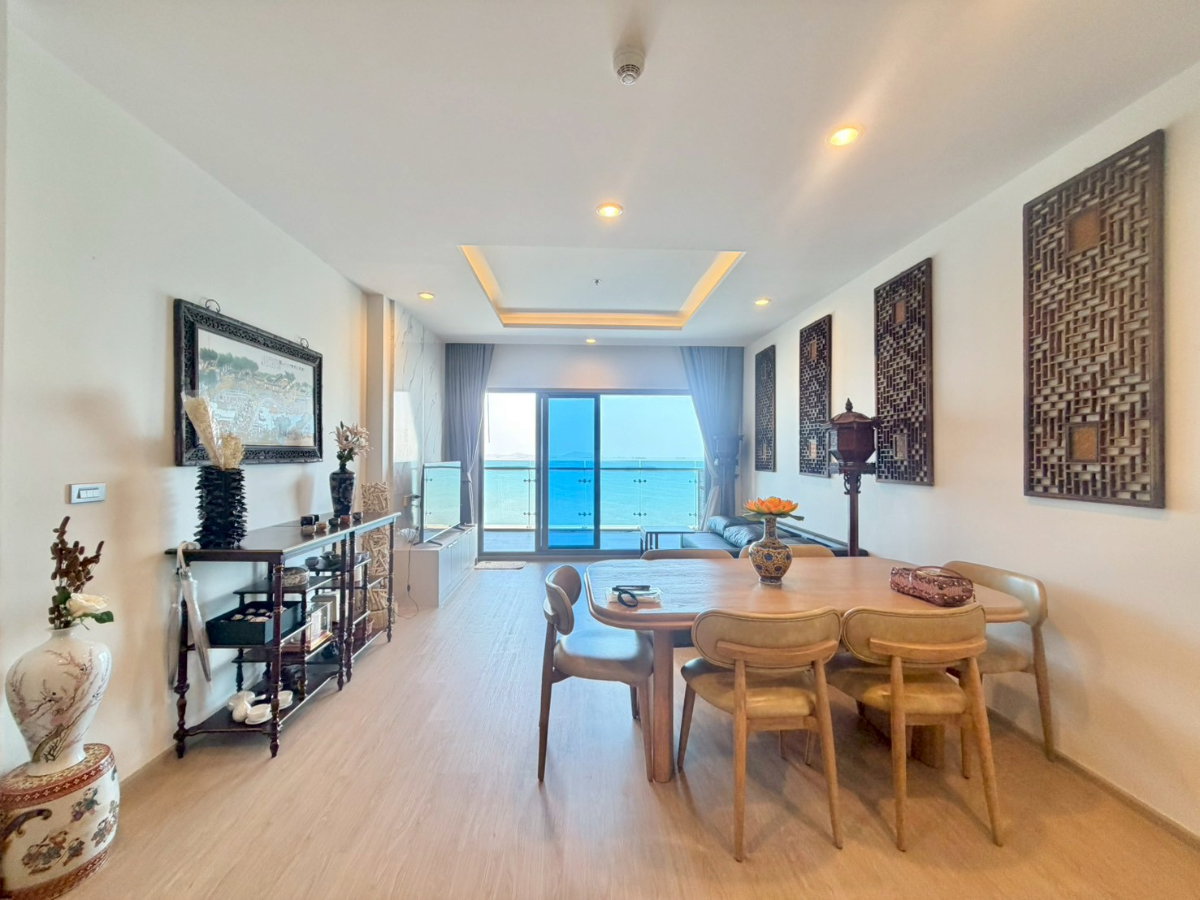 picture The Symphony: 3 bedrooms, 2 bathrooms - 21st floor, 122 sq m. Luxury beachfront condo. Beautiful unit, ready to move in. - 13/20