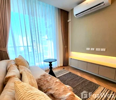 Condos for sale : The Kris extra4 top floor 6609021