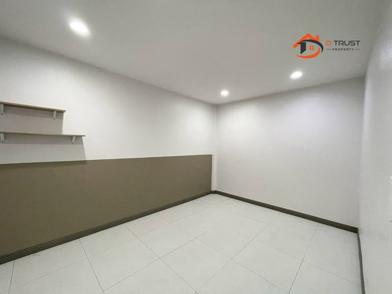 รูป ขาย ทาวน์เฮ้าส์ รีโนเวทใหม่ 100% หมู่บ้านทรัพย์ธานี ซอยแพรกษา 10/1 ใกล้ BTS แพรกษา พร้อมเข้าอยู่ - รูปที่ 9/16